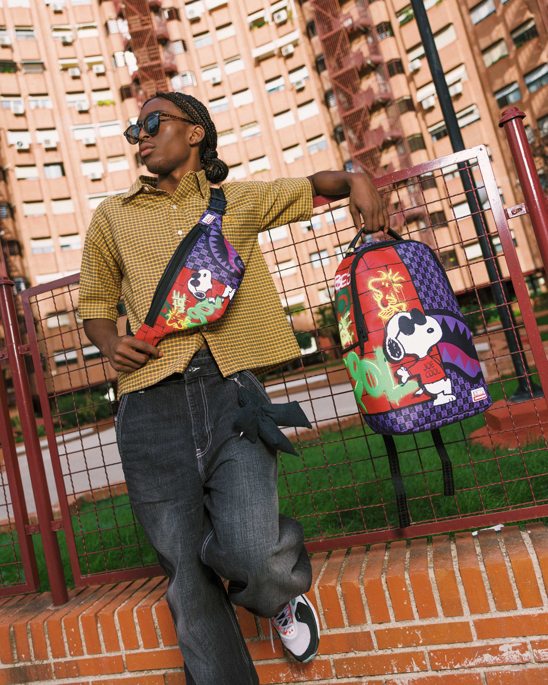 SNOOPY JOE COOL SAVVY CROSSBODY - Image 6