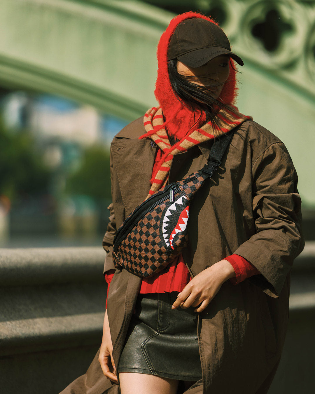THE PRIVATE JET SHARK CLUB SAVVY CROSSBODY - Image 2