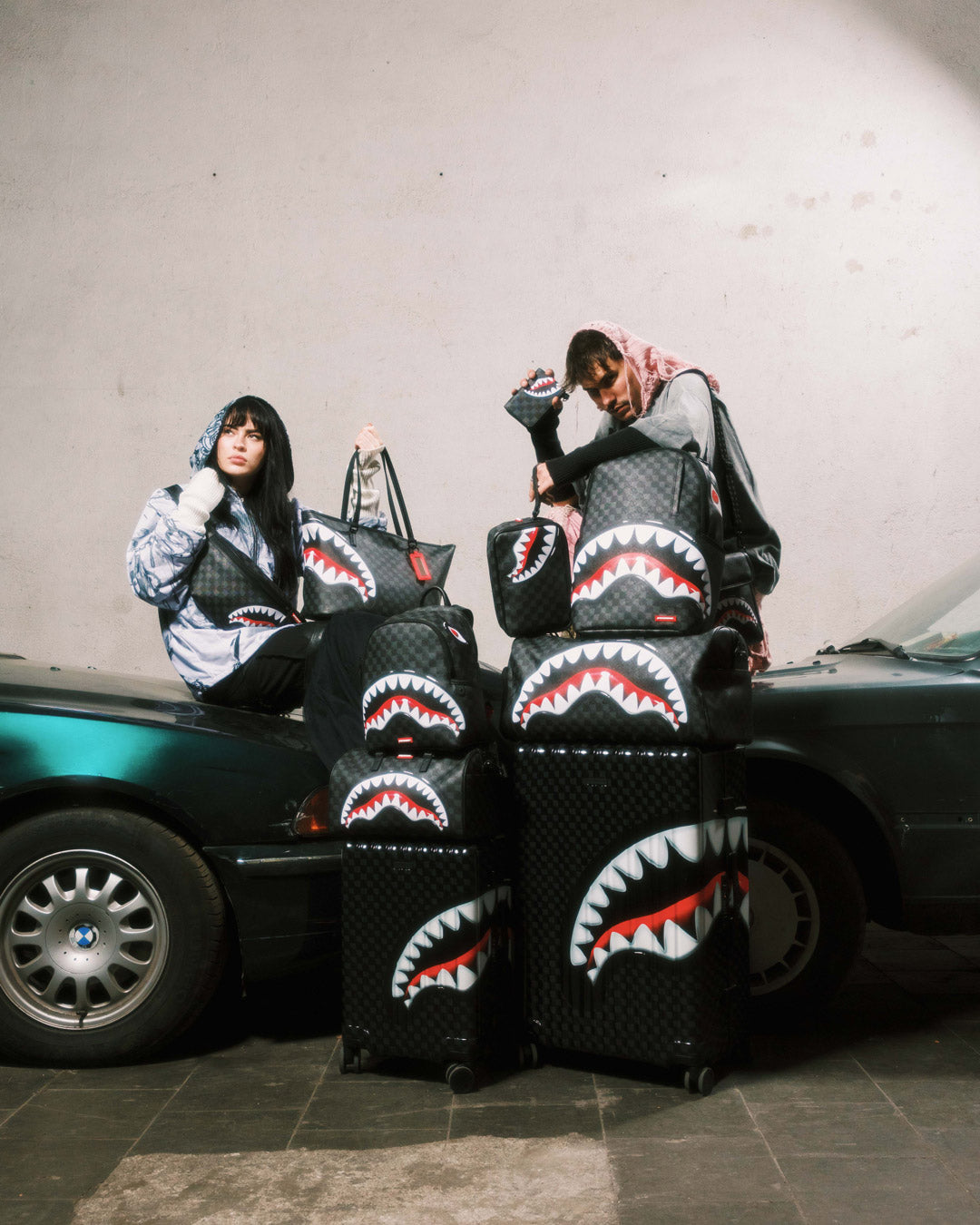 SHARKS IN PARIS HYPER PUFF TOTE - Image 2