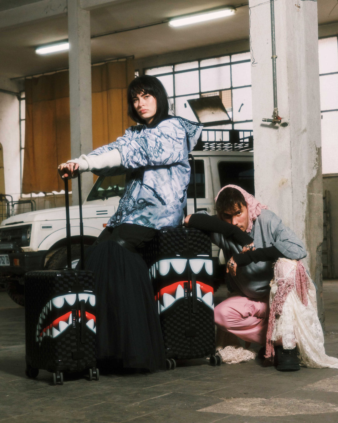 SHARKS IN PARIS HYPER PUFF FULL-SIZE LUGGAGE - Image 10