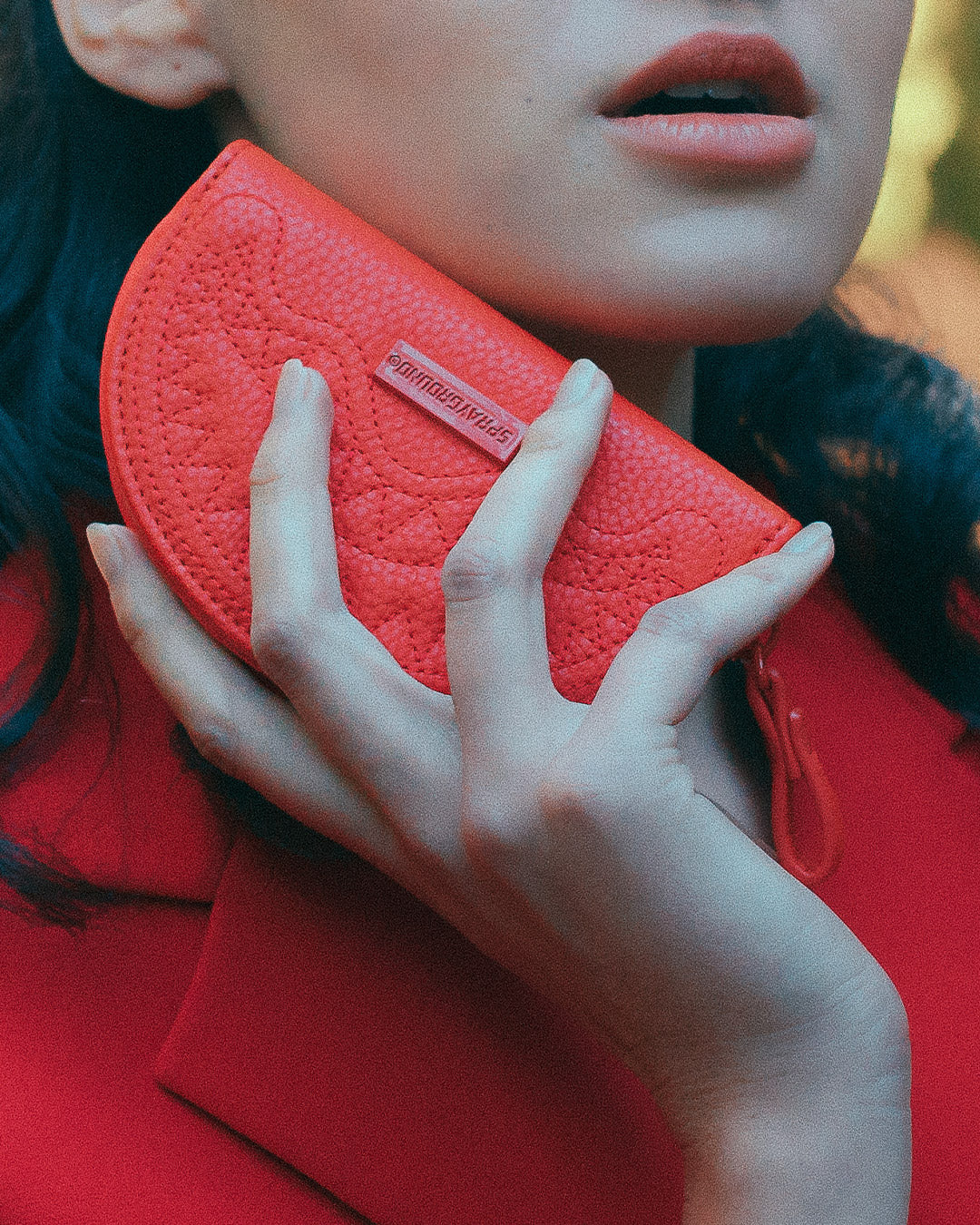 RED RIVIERA SHARK POUCH - Image 2