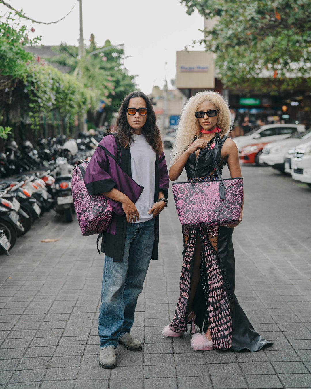 HOT PURSUIT TOTE - Image 11