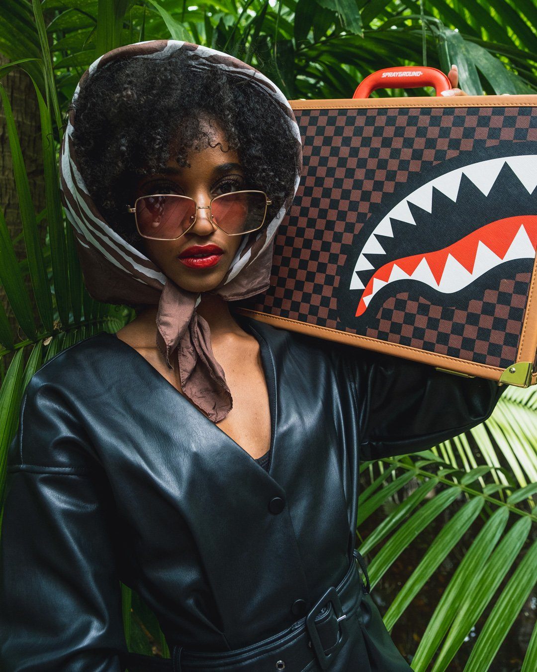 HENNY AIR TO THE THRONE ATTACH?? BRIEFCASE - Image 4