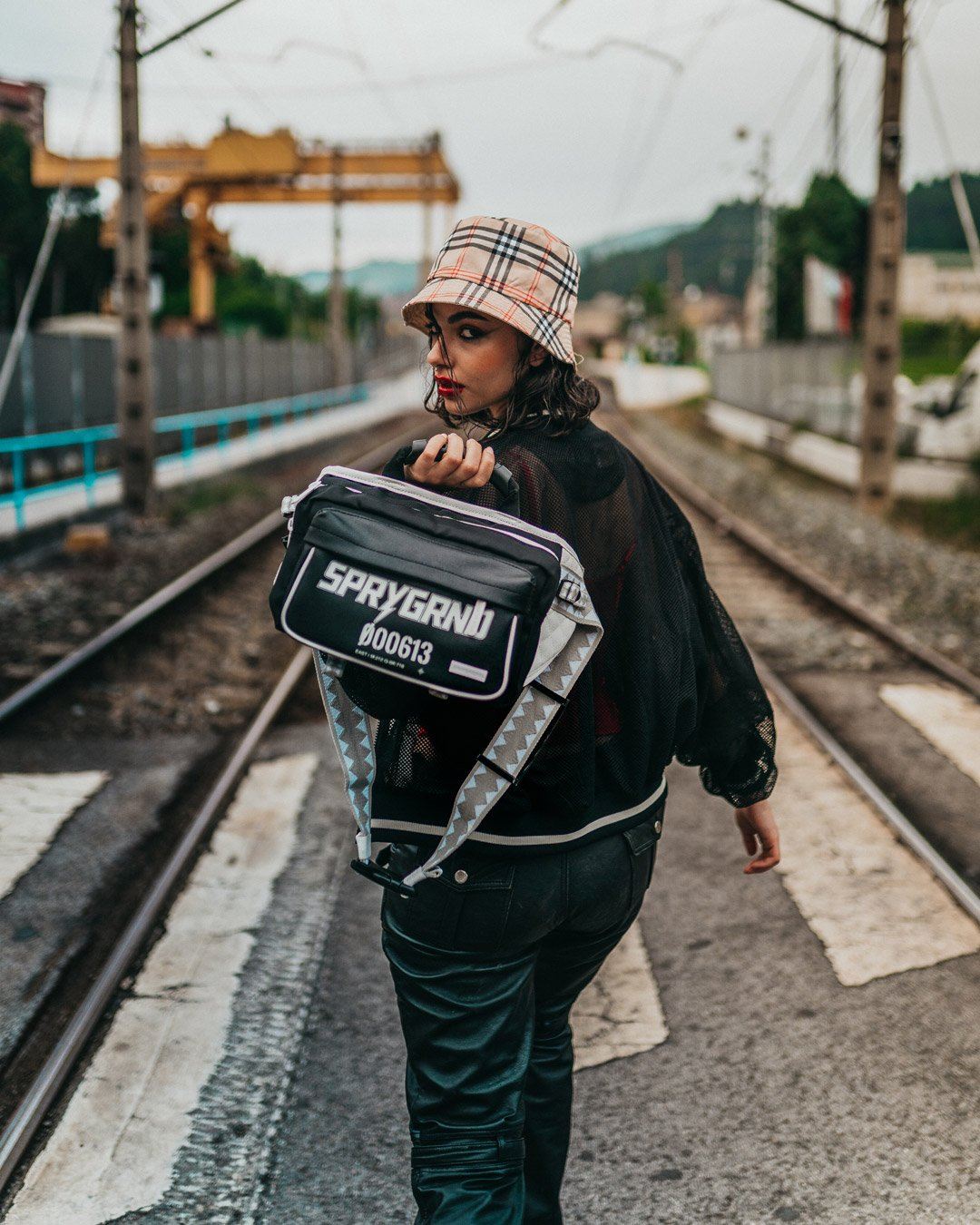 SWERVE CARGO CROSSBODY - Image 4