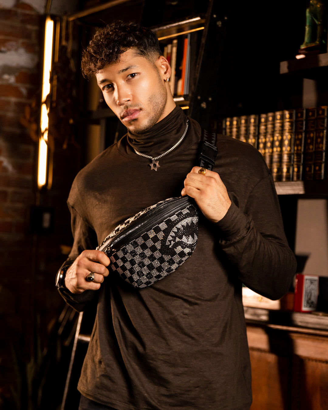 LIGHT YEARS AHEAD SAVVY CROSSBODY - Image 6
