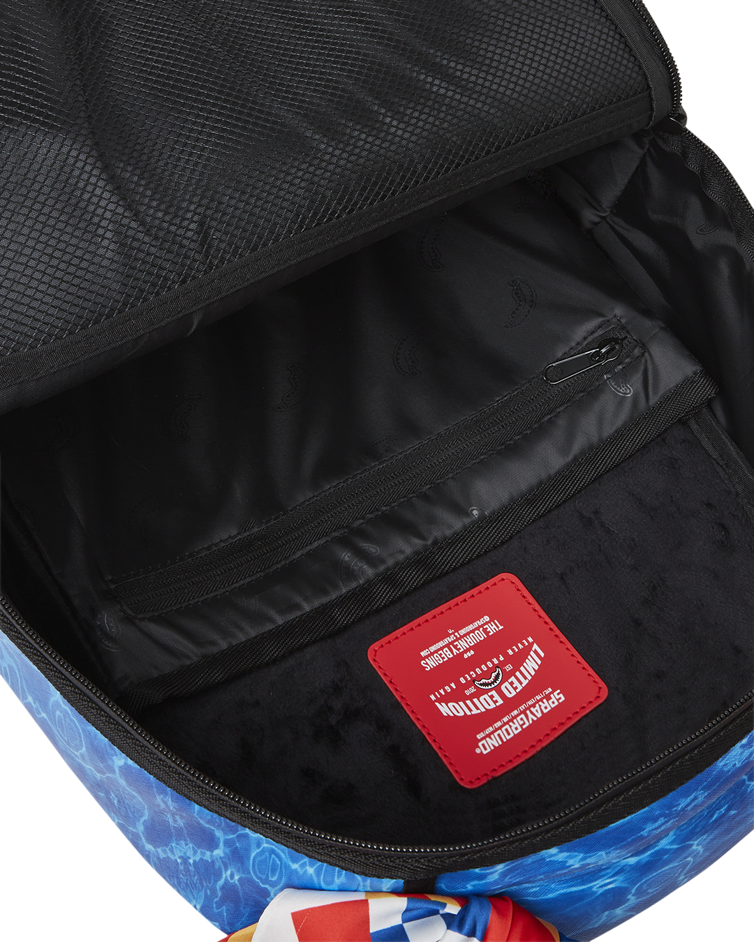 DEEPSEA ESCAPE BACKPACK W/REMOVABLE SCARF - Image 15