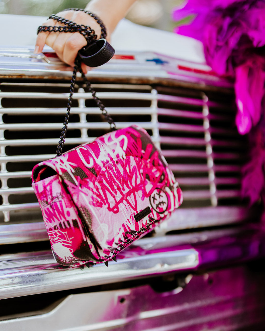 AFTERGLOW SKYGLOW SHARK HANDBAG - Image 6
