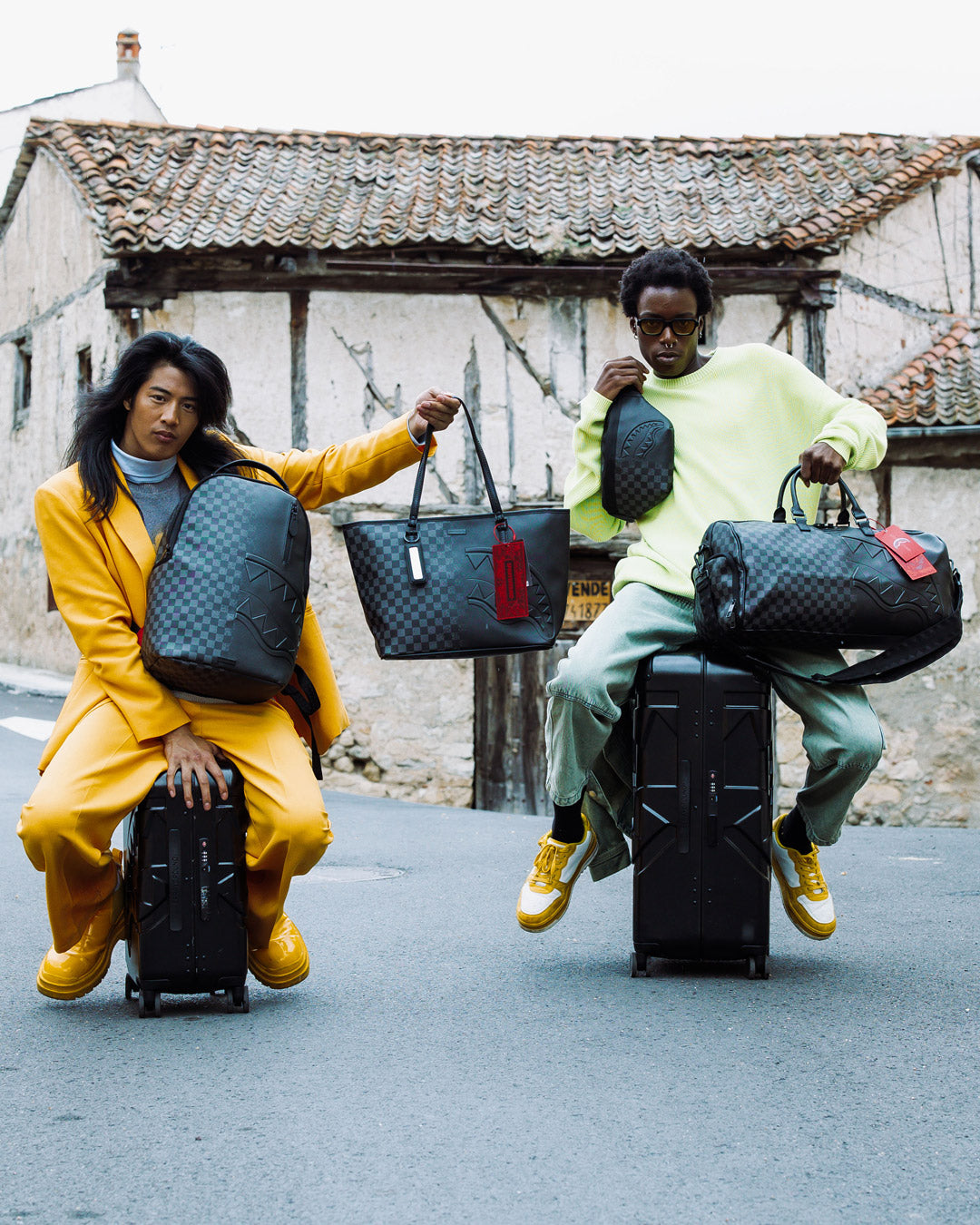 NIGHTSHARKS WORLDWIDE CROSSBODY - Image 2