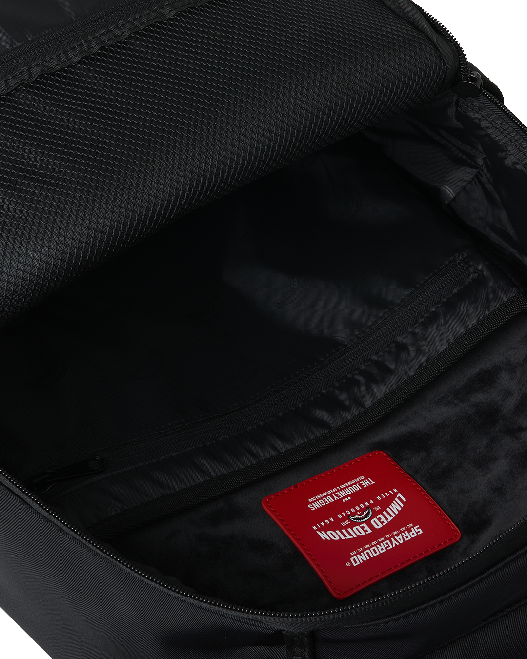 SHARK CENTRAL 2.0 BEYOND TIME BACKPACK - Image 8