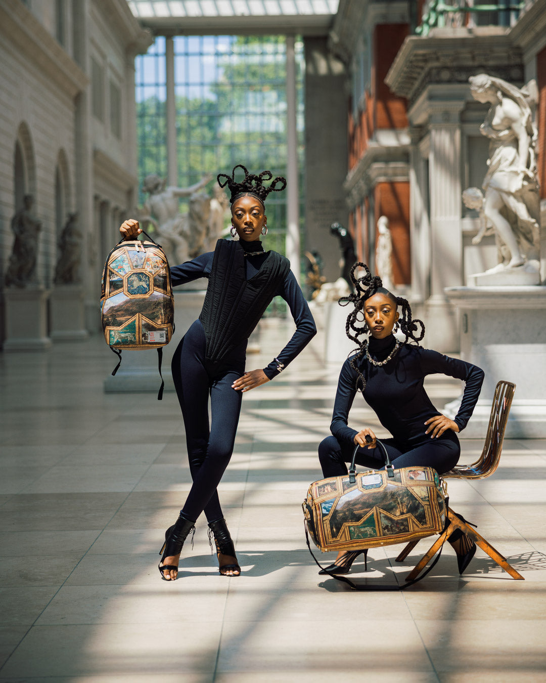 THE MET MASTERPIECES DUFFLE - Image 10