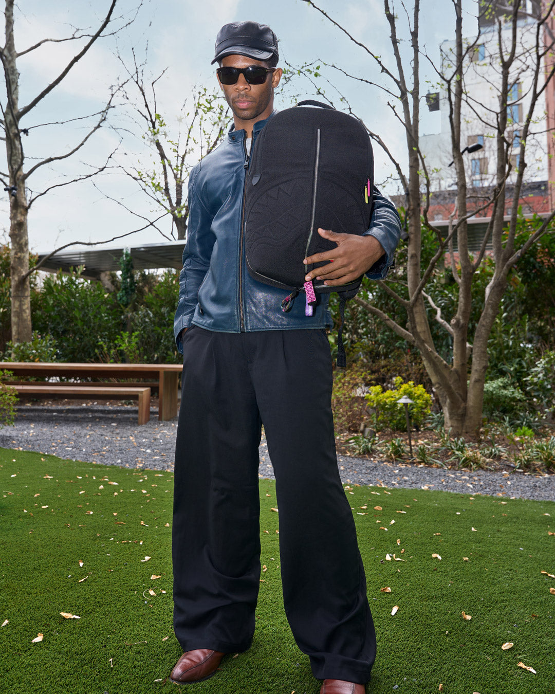UNZIP TO REVEAL THE REAL BACKPACK - Image 4