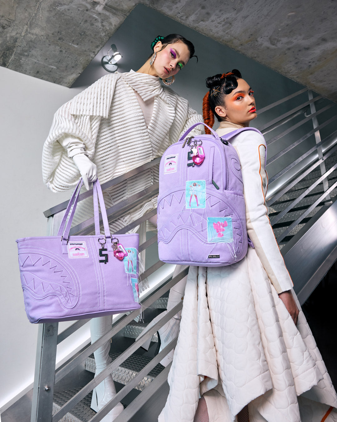 PASSPORT TO PARADISE TOTE - Image 6