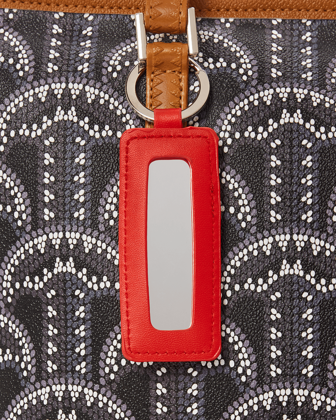 ILLUCHAINS TOTE - Image 8