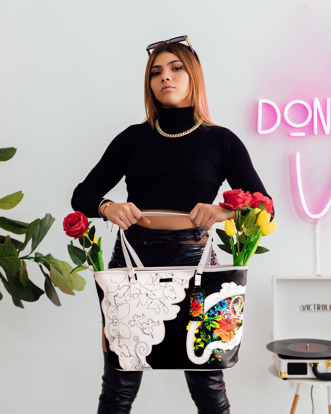 THE FLORAL CUT TOTE - Image 8