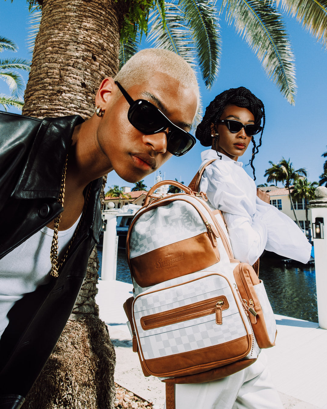 EXECUTIVE CLASS DLXV BACKPACK - Image 2